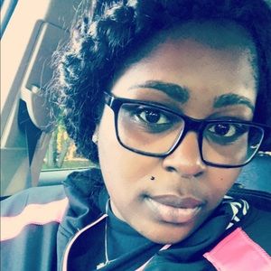 Meet your Posher, Evelinya